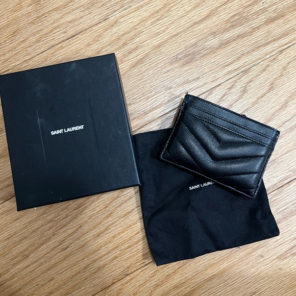 YSL Monogram Card Case in Grained Leather - Picture 5 of 7